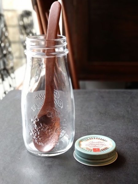 ディナースプーンも入る大きさ